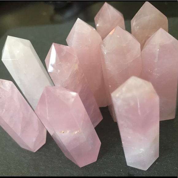 Natural rose quartz towers - Picture 2 of 8